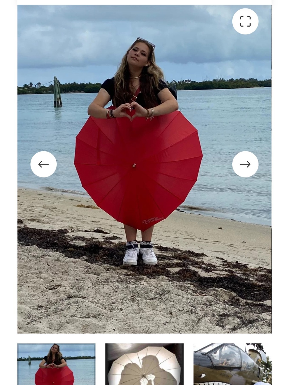 Heart-Shaped Red Umbrella - Stylish Women's Accessory